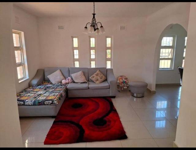 6 BEDROOM HOUSE FOR SALE IN KENVILLE